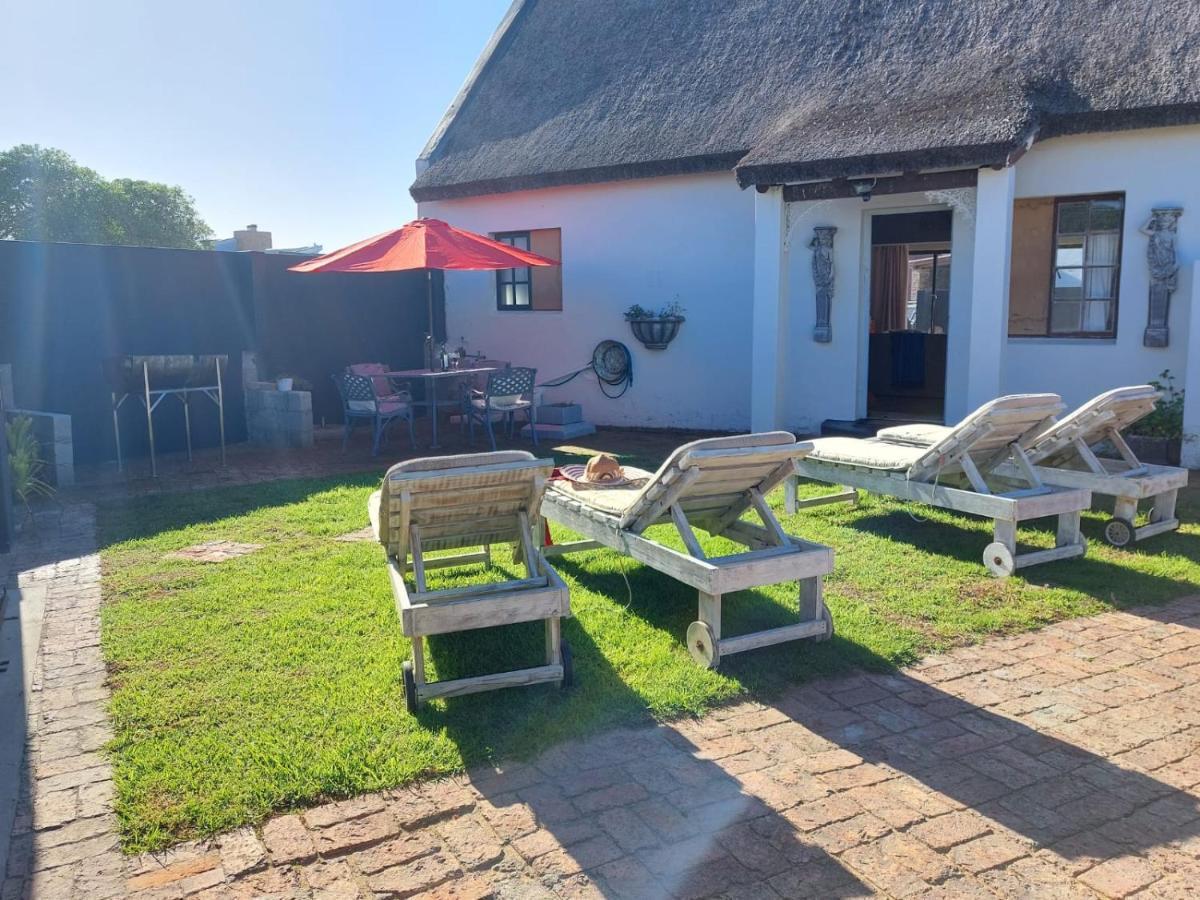 Starfish Accommodation Struisbaai Exterior photo