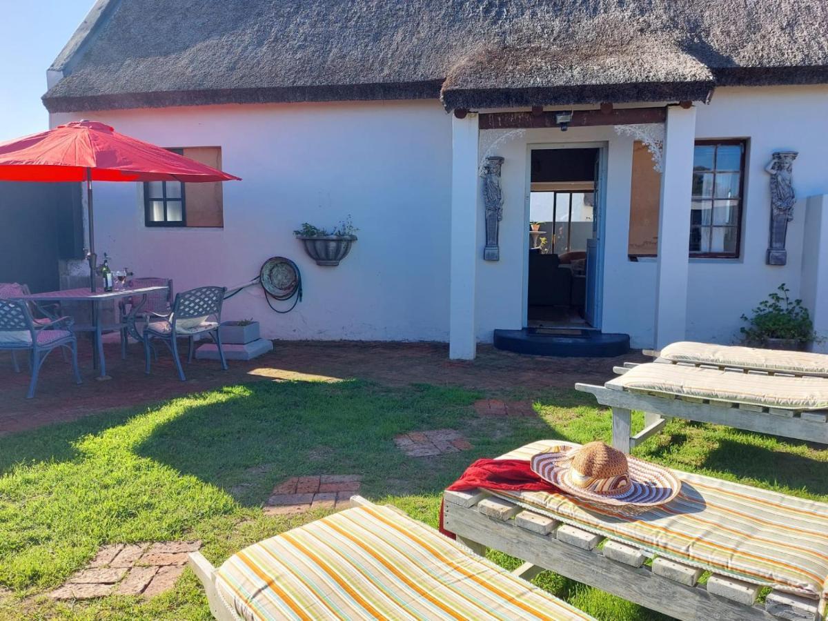 Starfish Accommodation Struisbaai Exterior photo